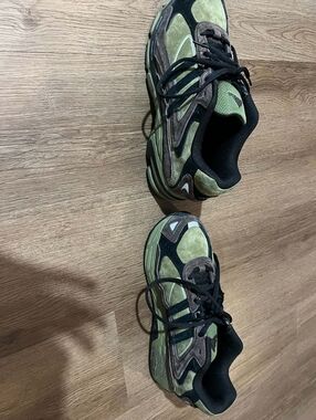 CL Response Adidas Olive Green and Brown Size 10